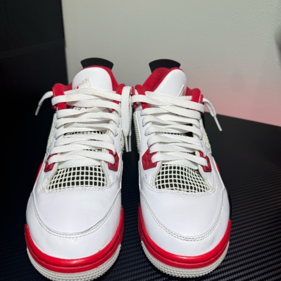 Air Jordan 4 Retro "Fire Red"